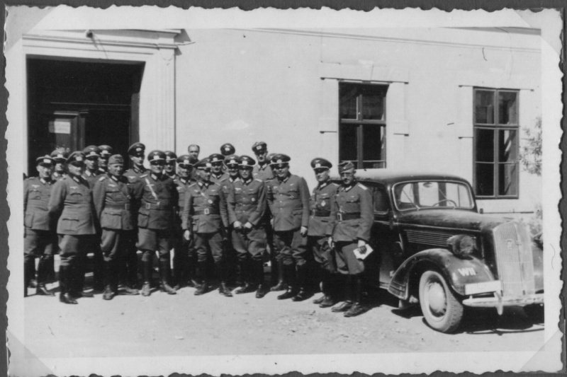 Datei:Offizierskorps.jpg